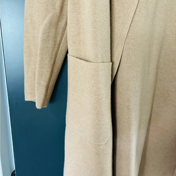 Elegant Beige Women's Sweater - Picture 5 of 6